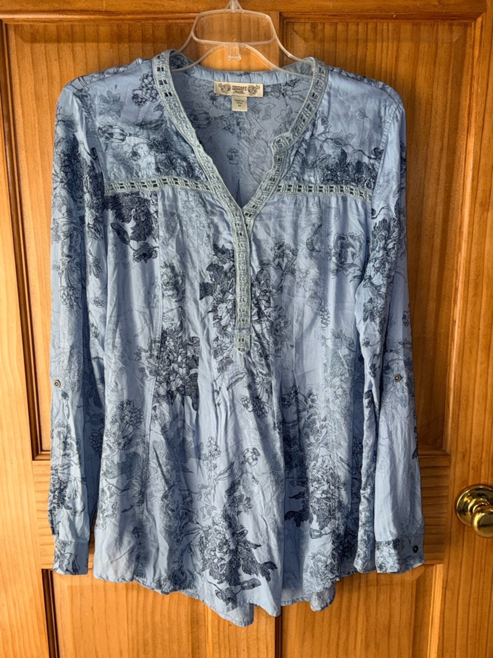 Vintage America Light Blue Floral V-Neck Tunic - Picture 3 of 11